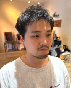 スパイキーショートパーマ