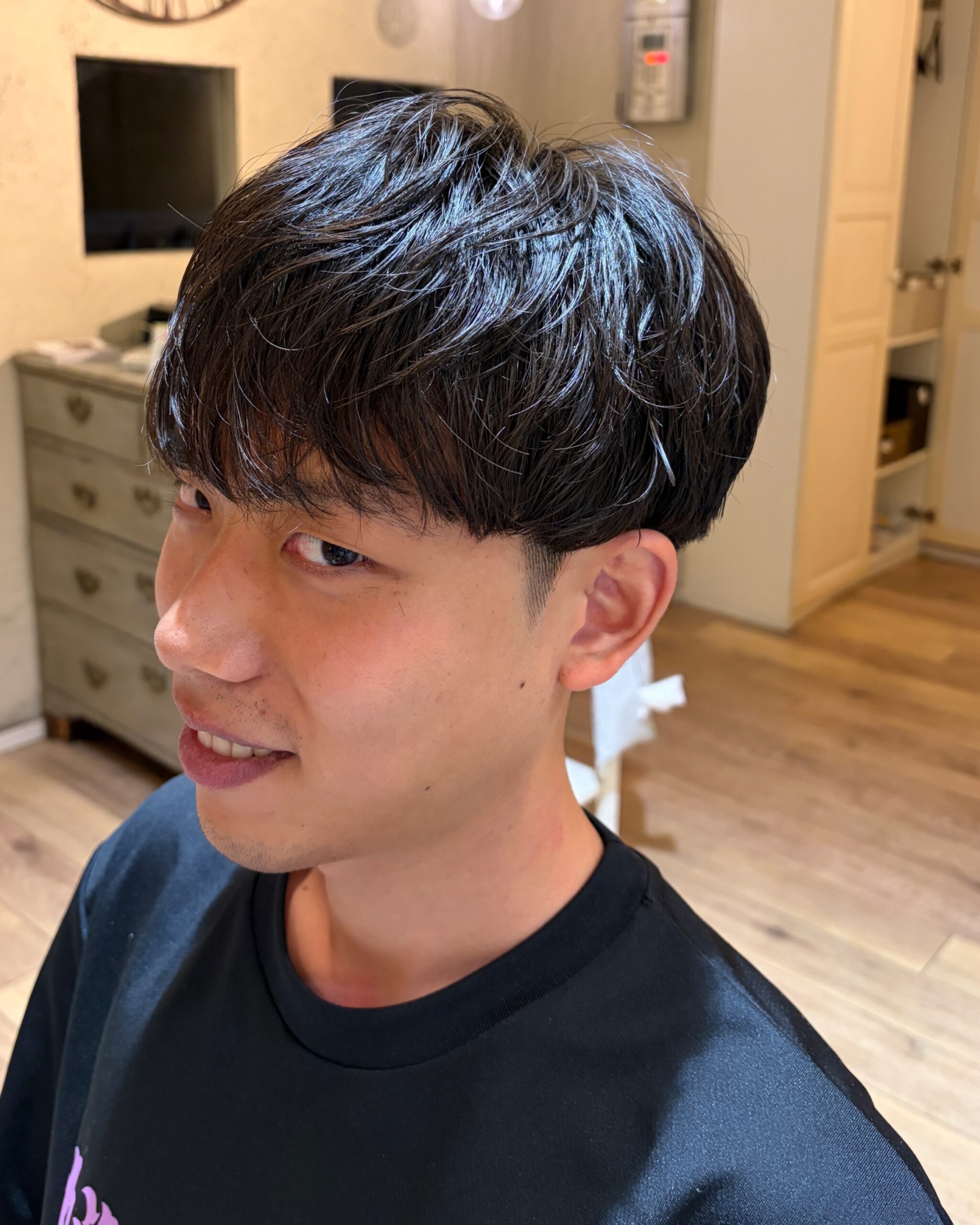 自然な動きのメンズシャドウパーマ